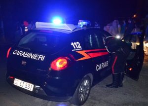 Anziano padre spara al figlio dopo una lite nel Nisseno, arrestato nella notte