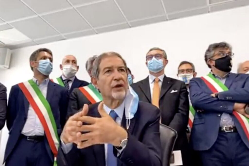 Alitalia e Musumeci ai ferri corti, “Basta con i capricci”