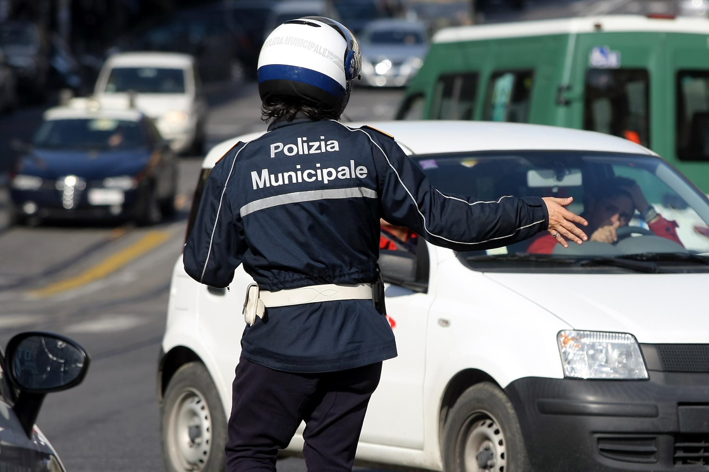 Messina, Polizia municipale contro le irregolarità