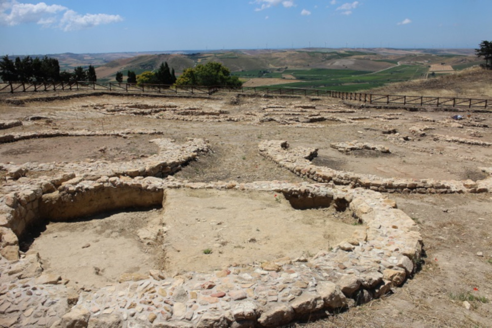 Salemi, rogo nell’area archeologica di Mokarta