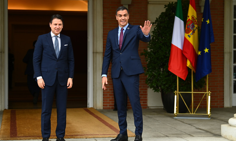 Conte e Sanchez pressano l’Ue:  “Recovery Fund entro luglio”