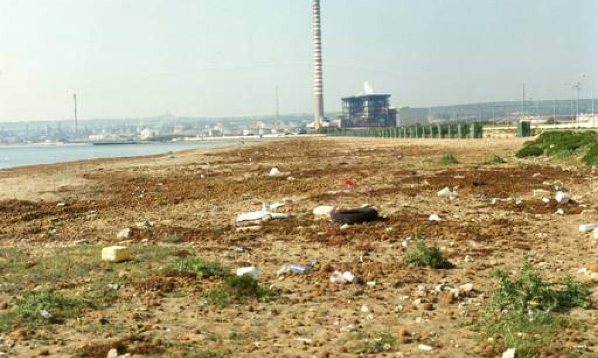 Priolo, fumo nero nell’aria, guasto impianto di etilene