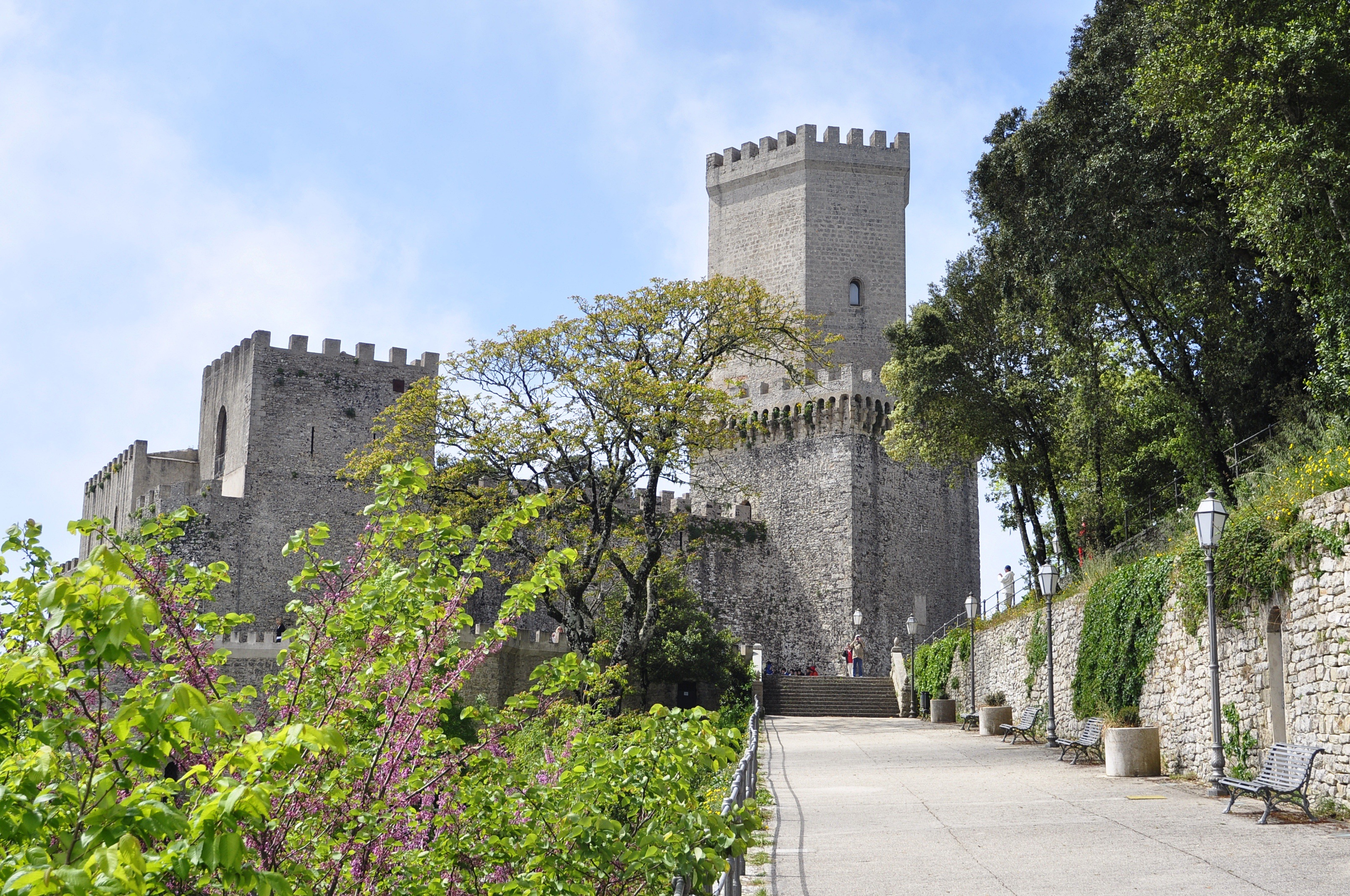Erice, un museo open air per il giardino del Balio