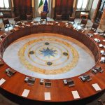 Green pass, durata illimitata dopo tre dosi, si decide oggi in Cdm