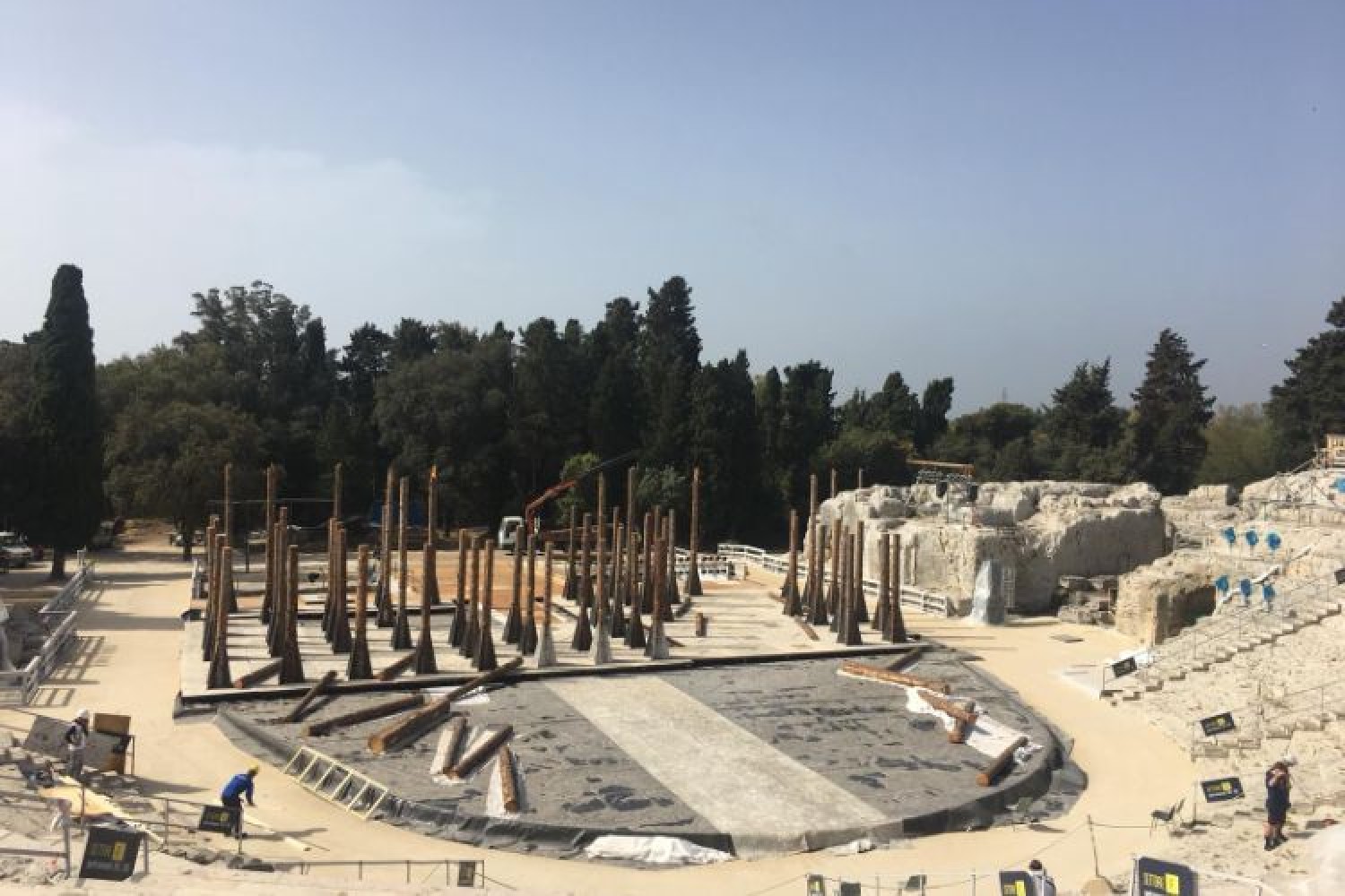 Lella Costa porta nel Teatro Greco “La vedova Socrate”