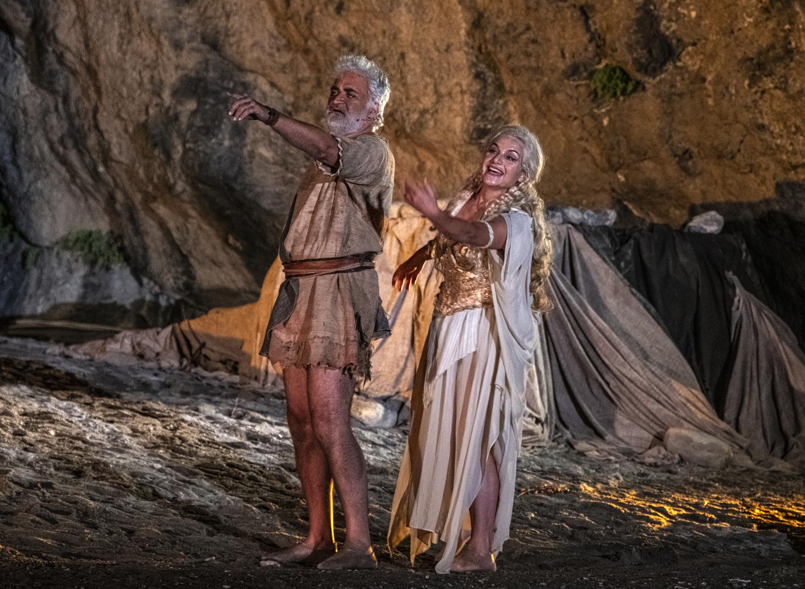 Teatro, Odissea nell’Alcantara, i miti nel loro scenario ideale