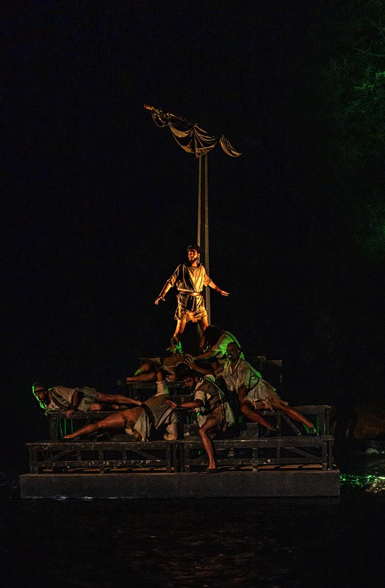 Teatro, nelle Gole dell’Alcantara, l’abbraccio della Sicilia a Odisseo Teatro, nelle Gole dell’Alcantara, l’abbraccio della Sicilia a Odisseo