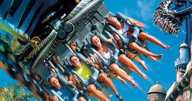 Lavoro nei parchi divertimento, 20mila assunzioni per l’estate 2023