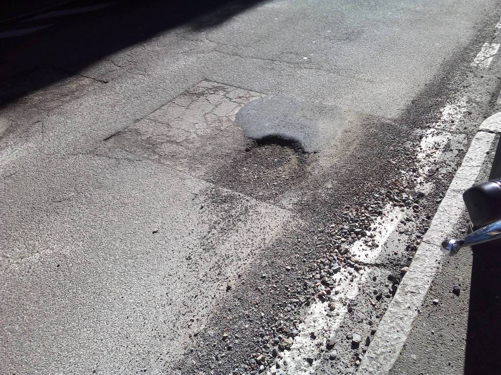 Ance Palermo, strade e marciapiedi in condizioni disastrose