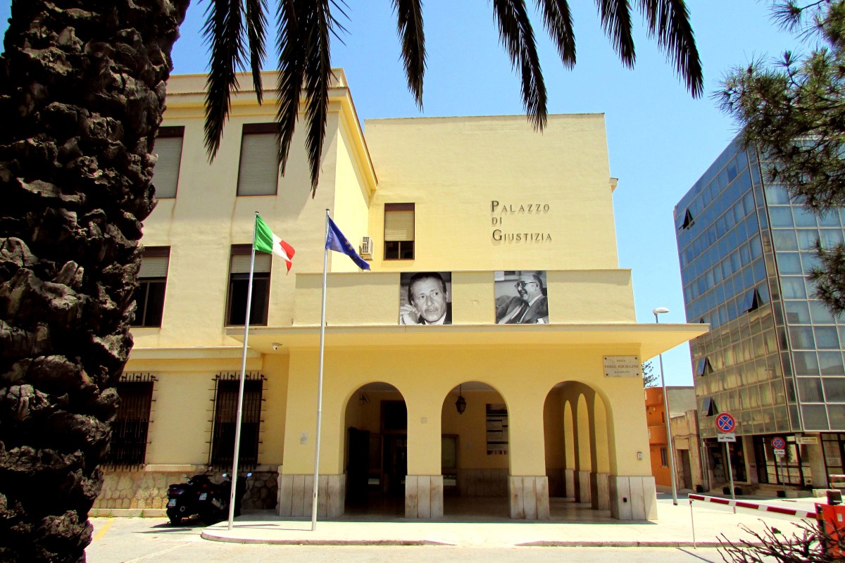 Marsala zona rossa, 50 in quarantena dopo una grigliata