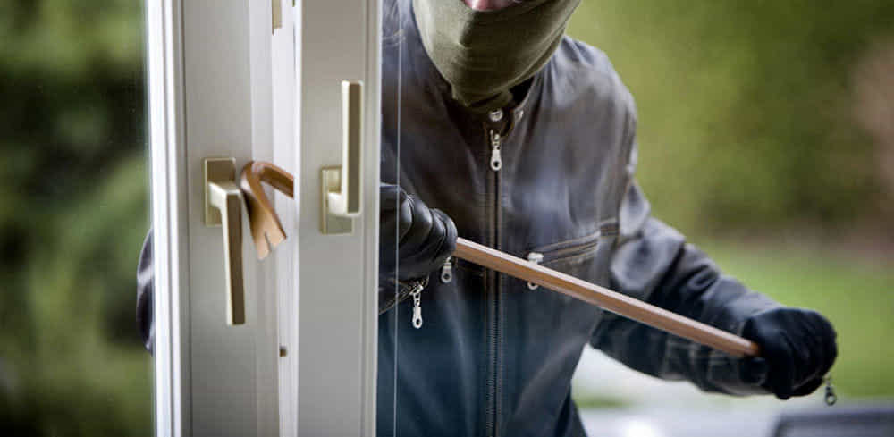 Esodo di Ferragosto, case nel mirino con un furto ogni tre minuti Esodo di Ferragosto, case nel mirino con un furto ogni tre minuti