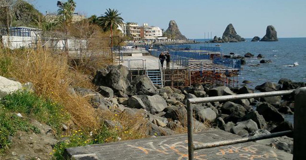 Lungomare Acicastello-Acitrezza, bastano 2 mln