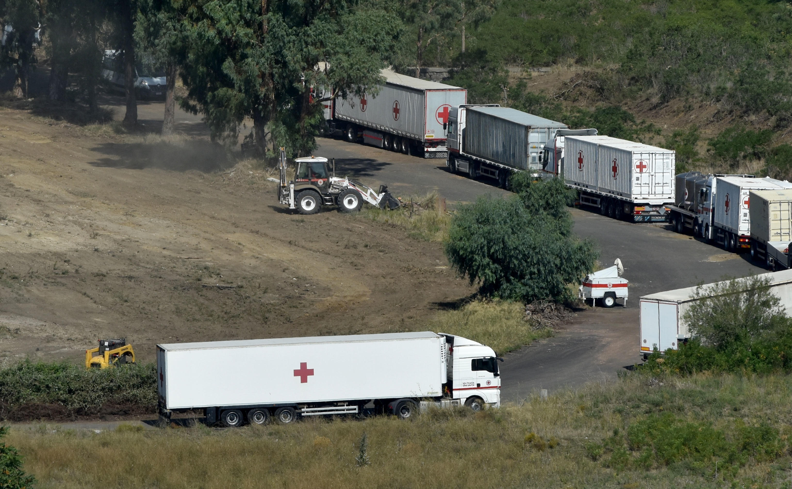 Vizzini, tendopoli migranti, “3 medici per 300 ospiti, follia”