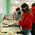 I nuovi poveri in fila alla Caritas per un pasto, non si ferma l’emergenza economica in Sicilia