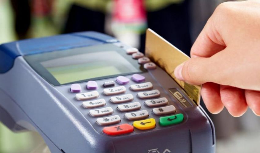 Fase 3, nel post-lockdown fioriscono i negozi cashless only