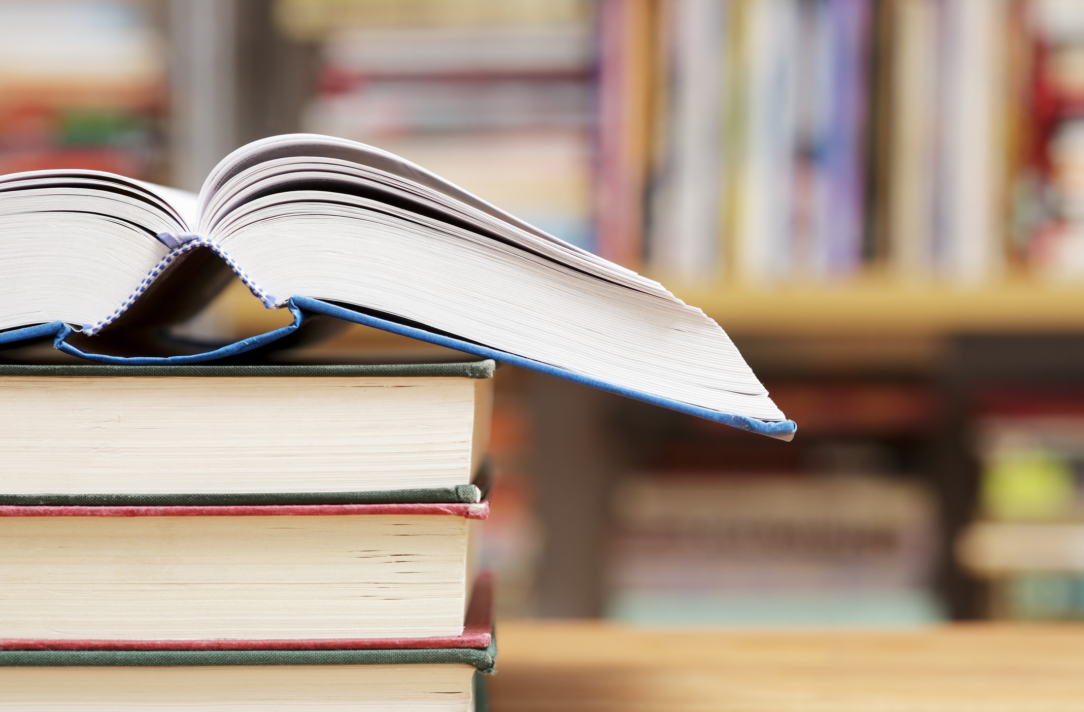 La scuola riparte anche dai più deboli, libri gratis per 61mila studenti siciliani