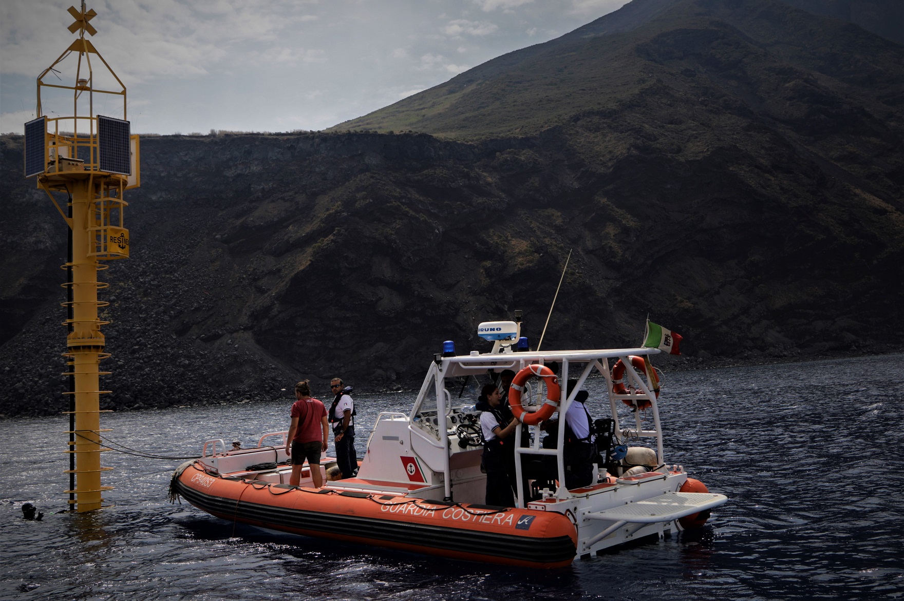 Stromboli, uomo scomparso da ieri pomeriggio, continuano le ricerche (VIDEO) Stromboli, uomo scomparso da ieri pomeriggio, continuano le ricerche (VIDEO)