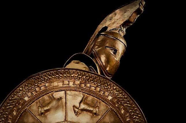 Pupi, Mimmo Cuticchio mette in scena nuovamente l’Iliade di Omero