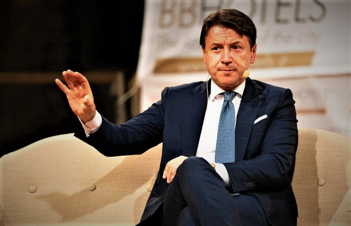 M5S, Conte a Catania tra crisi di governo e reddito di cittadinanza