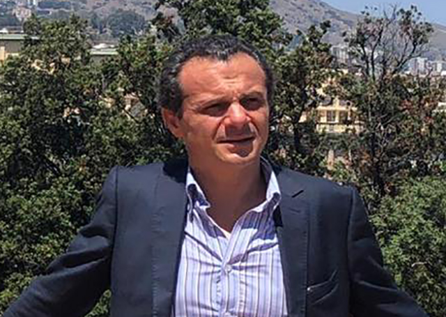 De Luca si dimette da sindaco di Messina, già pensa da presidente di Regione De Luca si dimette da sindaco di Messina, già pensa da presidente di Regione