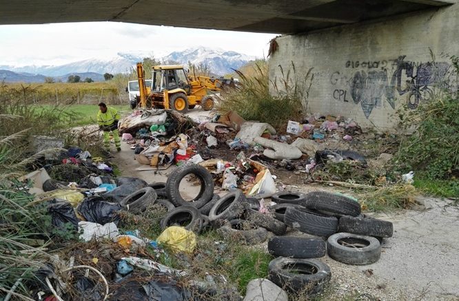 Eternit e discariche abusive nel Messinese: due  denunciati dai Carabinieri