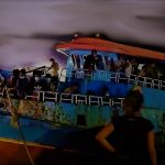 Migrante ferito su scogli durante sbarco a Favignana, interviene elicottero