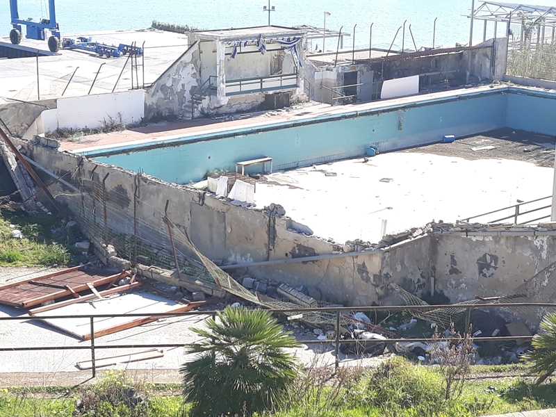 Augusta, demolizione dell’ex piscina Gigi Turchio Augusta, demolizione dell’ex piscina Gigi Turchio