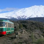 Circumetnea, bus al posto dei treni. Ira dei sindacati, Fce: “Noi costretti”