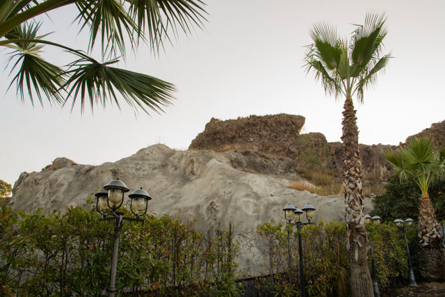 Dopo anni di abbandono, Biancavilla “vede” la bonifica di Monte Calvario