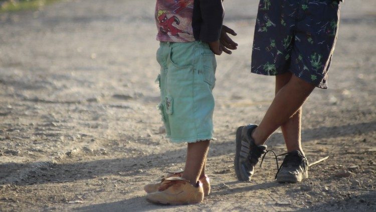 Minori e povertà, da Terre des Hommes una campagna in favore dei più piccoli
