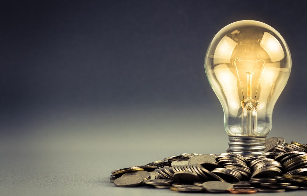 Luce, tariffe giù del 20% per i consumatori