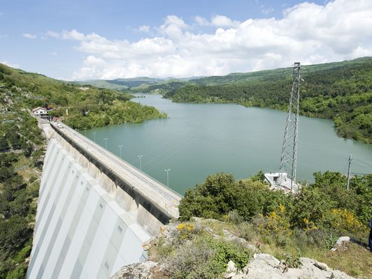 Enna, continua l’occupazione dell’Ancipa da parte dei sindaci. Venezia: “Cocina inadeguato”
