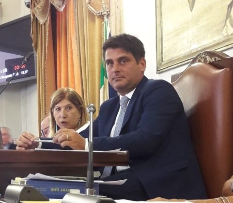 Catania, dal Consiglio comunale via libera alle aliquote Tari e Imu per il 2020
