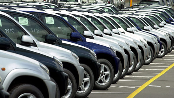 Auto, per il mercato è ancora profondo rosso