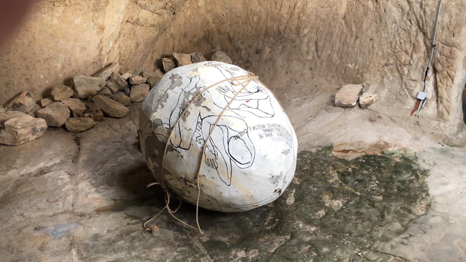 Arte, installato a Sperlinga un “Uovo della Rinascita”