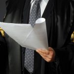 Avvocato, difficoltà di accesso ad una professione “ostile” alle donne