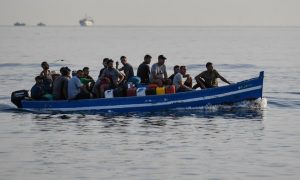 Nuova ondata di sbarchi a Lampedusa, giunti nell’isola 265 migranti