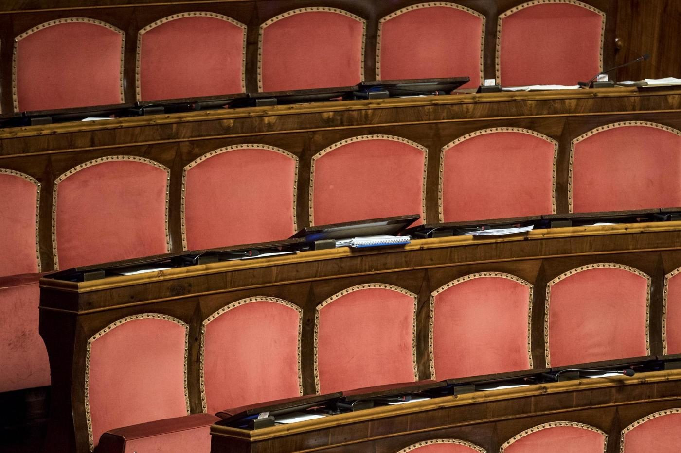 Referendum, il Popolo travolge la Casta. Stravince il Sì. Nelle nuove Camere 345 privilegiati in meno