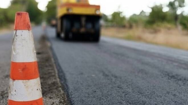 Agrigento, manutenzione stradale in primo piano