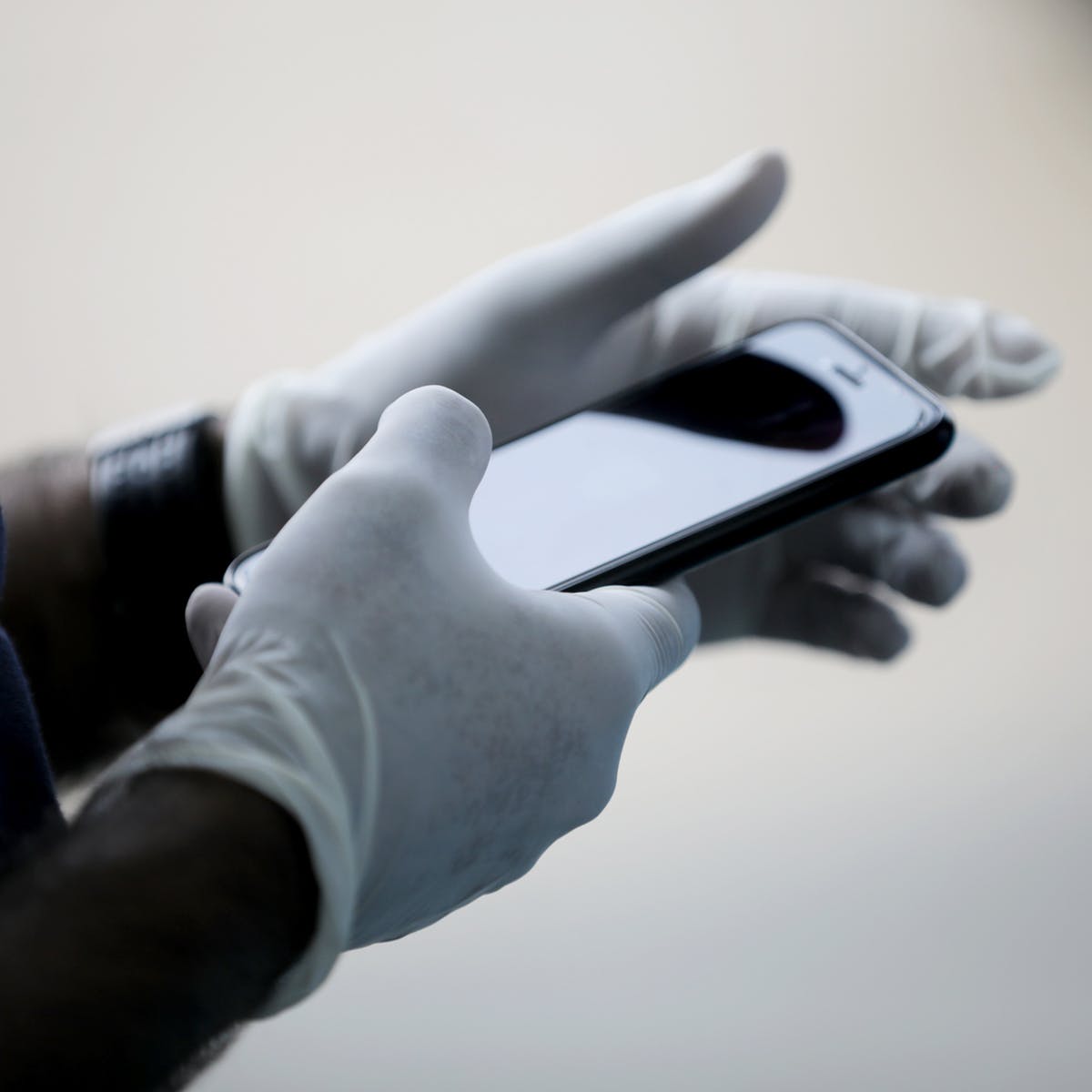 Coronavirus, in Europa le app di tracking avanzano con cautela