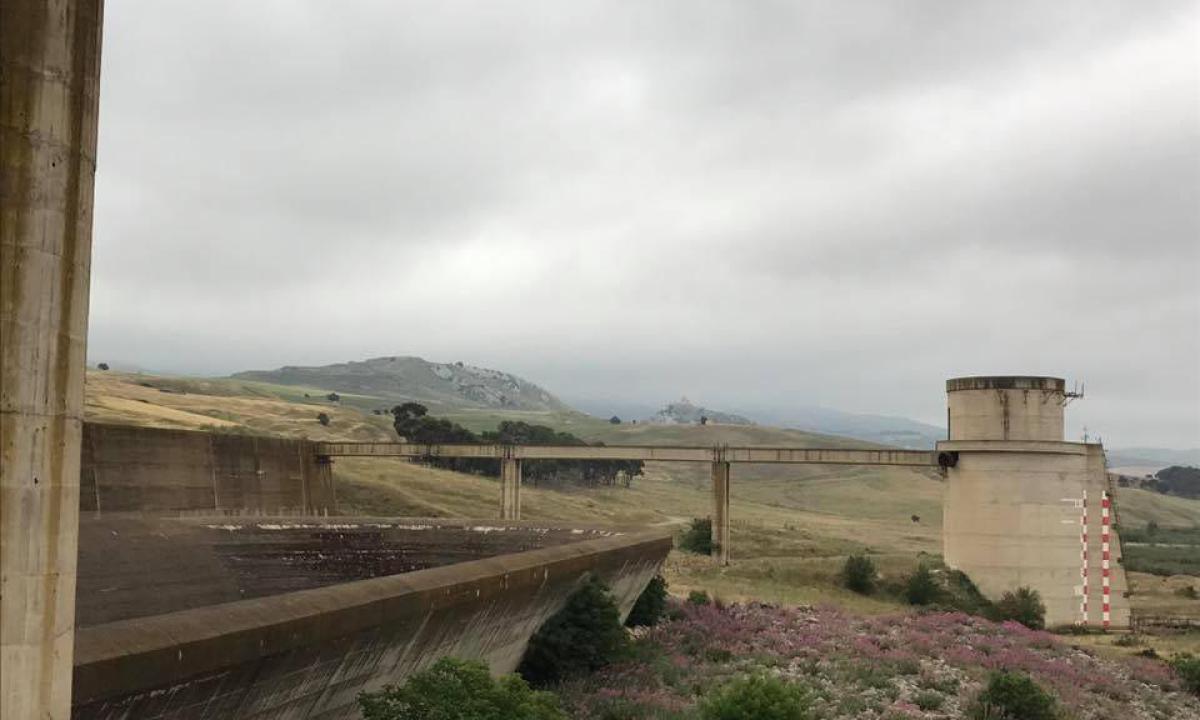 Opere pubbliche in Sicilia, cinque anni e mezzo per realizzarle e quattrocento milioni bloccati