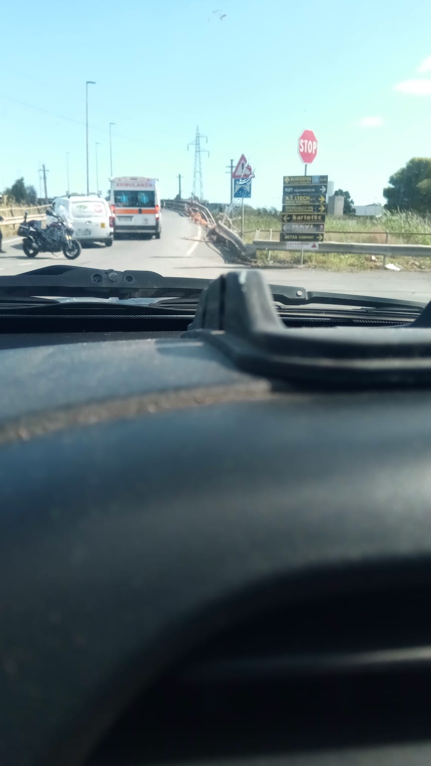 Incidente alla Zona industriale di Catania, l’Ugl: “Ponte in stato penoso, si va indietro”