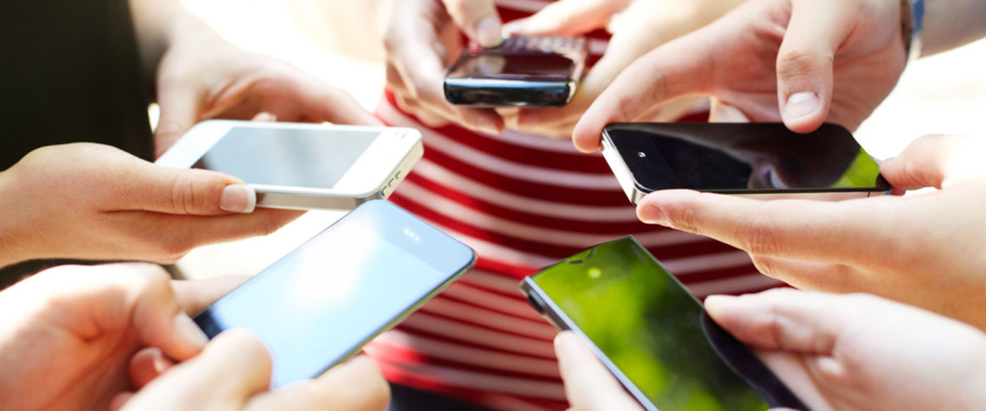 Telefonia, per le tariffe mobile, giù i prezzi e sempre più giga