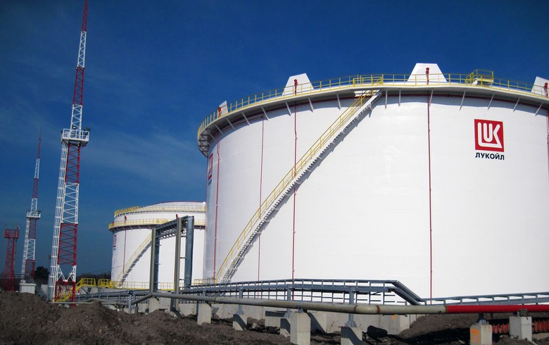 Siracusa, lavori di manutenzione alla Lukoil