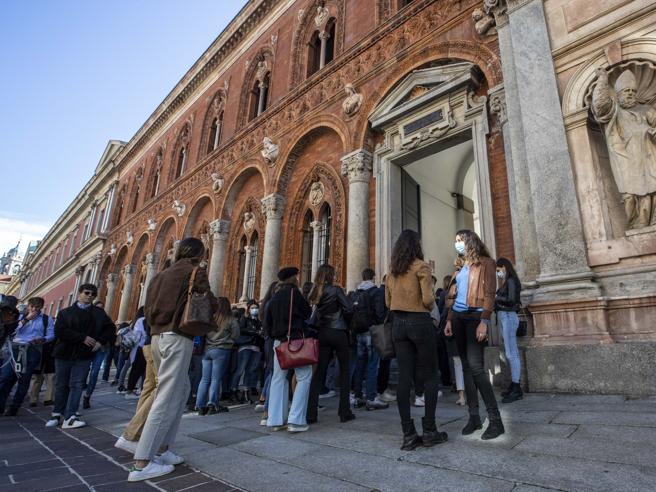 Università, + 7mila immatricolazioni nel 2020 ma Italia 34esima in Ue per mobilità sociale