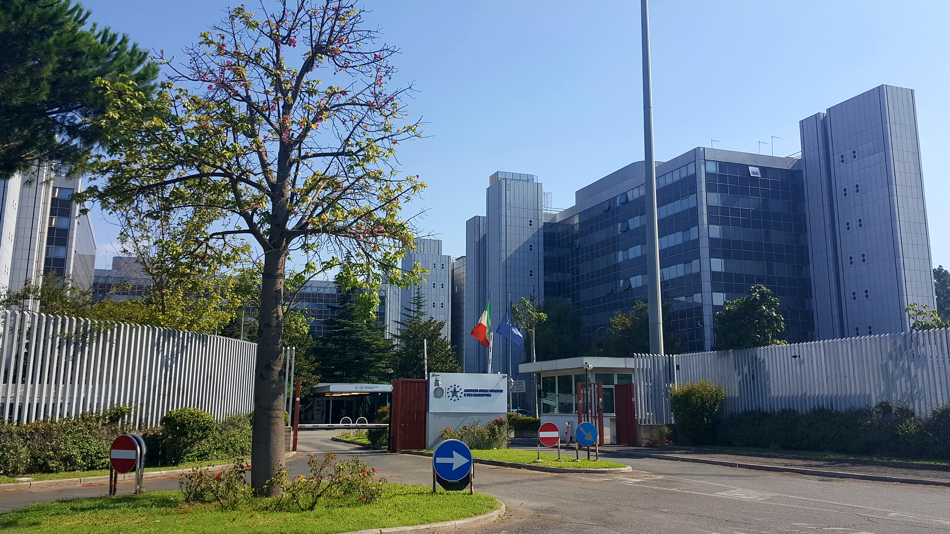 Concorsi, quattrocentosessanta assunzioni nell’Agenzia dogane