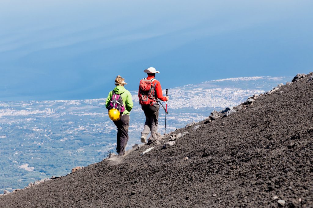 Regione, un salvagente di contributi per agenzie di viaggio e teatri privati