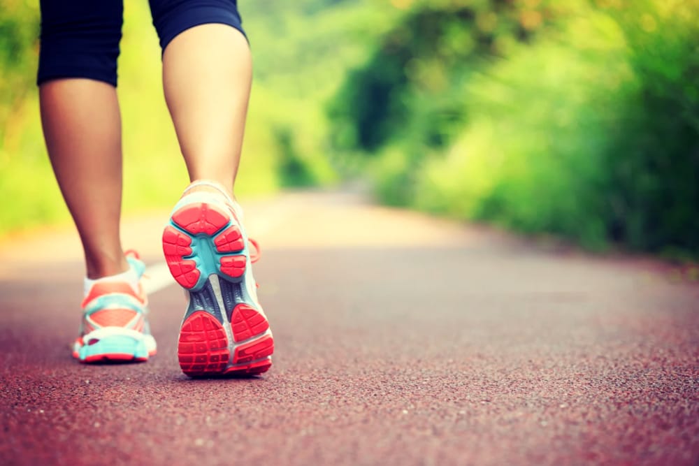 Trenta minuti di moto al giorno possono salvarci dai tumori