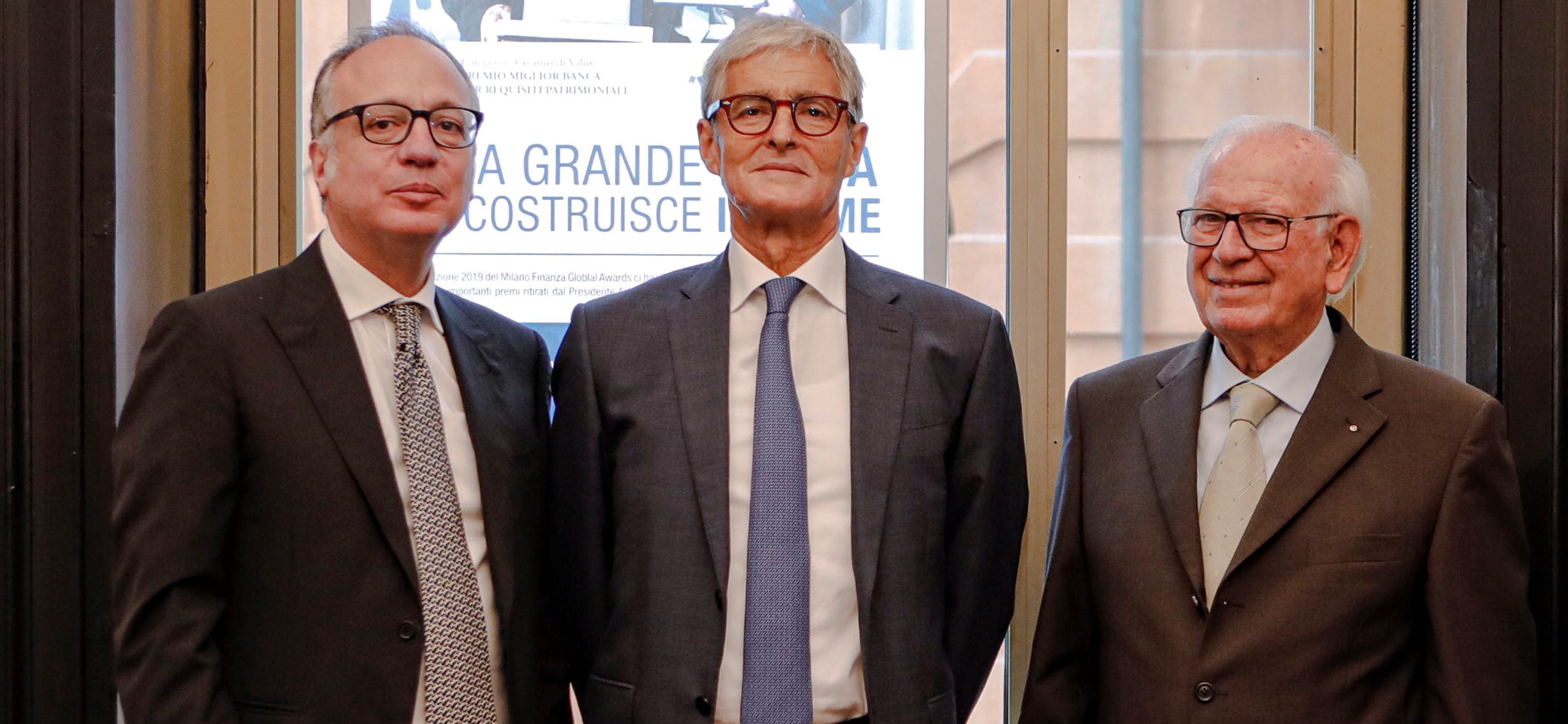 Galleria foto 'Apre oggi a Palermo, in Via della Libertà, la prima filiale Banca Agricola Popolare di Ragusa' - foto 2