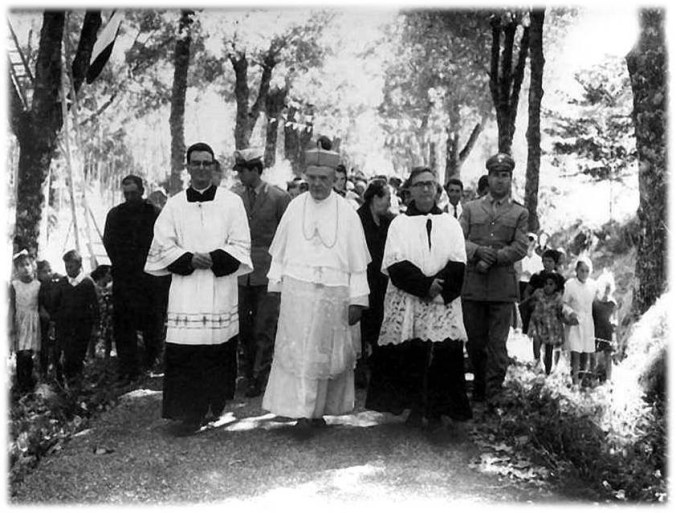 Galleria foto 'Il Monsignore a Mattarella, “ridia la dignità alla Comunità di Maniace, l’ultimo feudo d’Europa”﻿' - foto 1